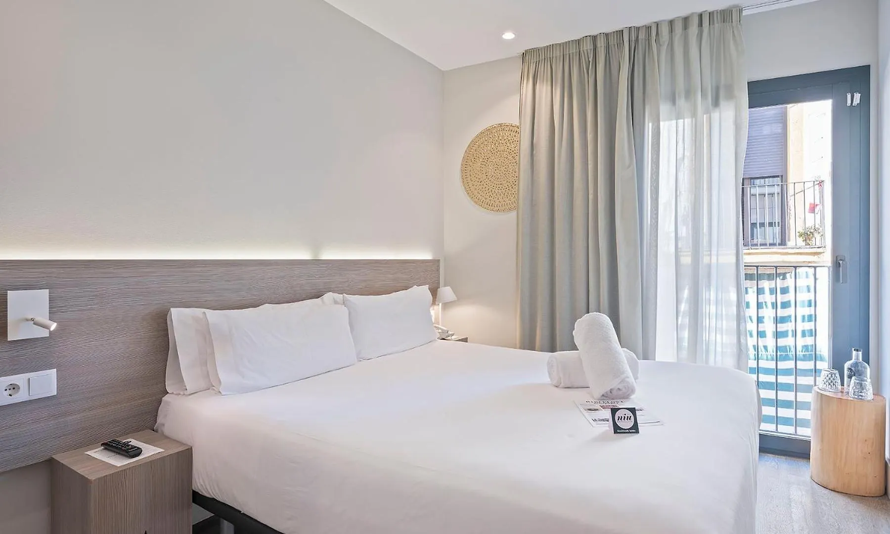 Niu Barcelona Hotel 3*,